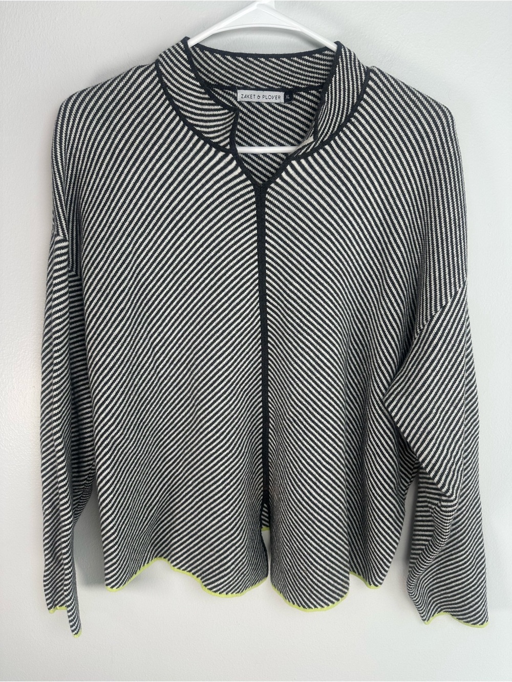Zaket & Plover Black & White Striped Knit Pullover with Neon Trim Size XL